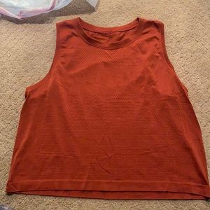 Breeze by muscle crop tank